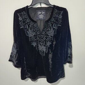 Kyla Seo Black BOHO Vintage Look Velvet Embroidered Top Blouse  3/4 Sleeves  XS